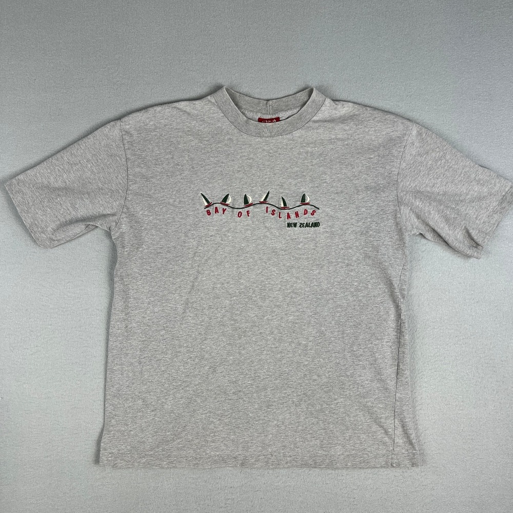 VTG Bay of Islands New Zealand T Shirt Fits Large Single Stitch Embroidered 90s